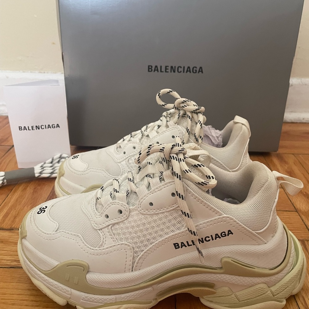 Balenciaga Triple S Sneaker 36